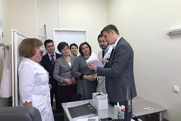Р.Н. Шепель с делегацией посетили амбулаторно-поликлиническое отделение ГКБ №13